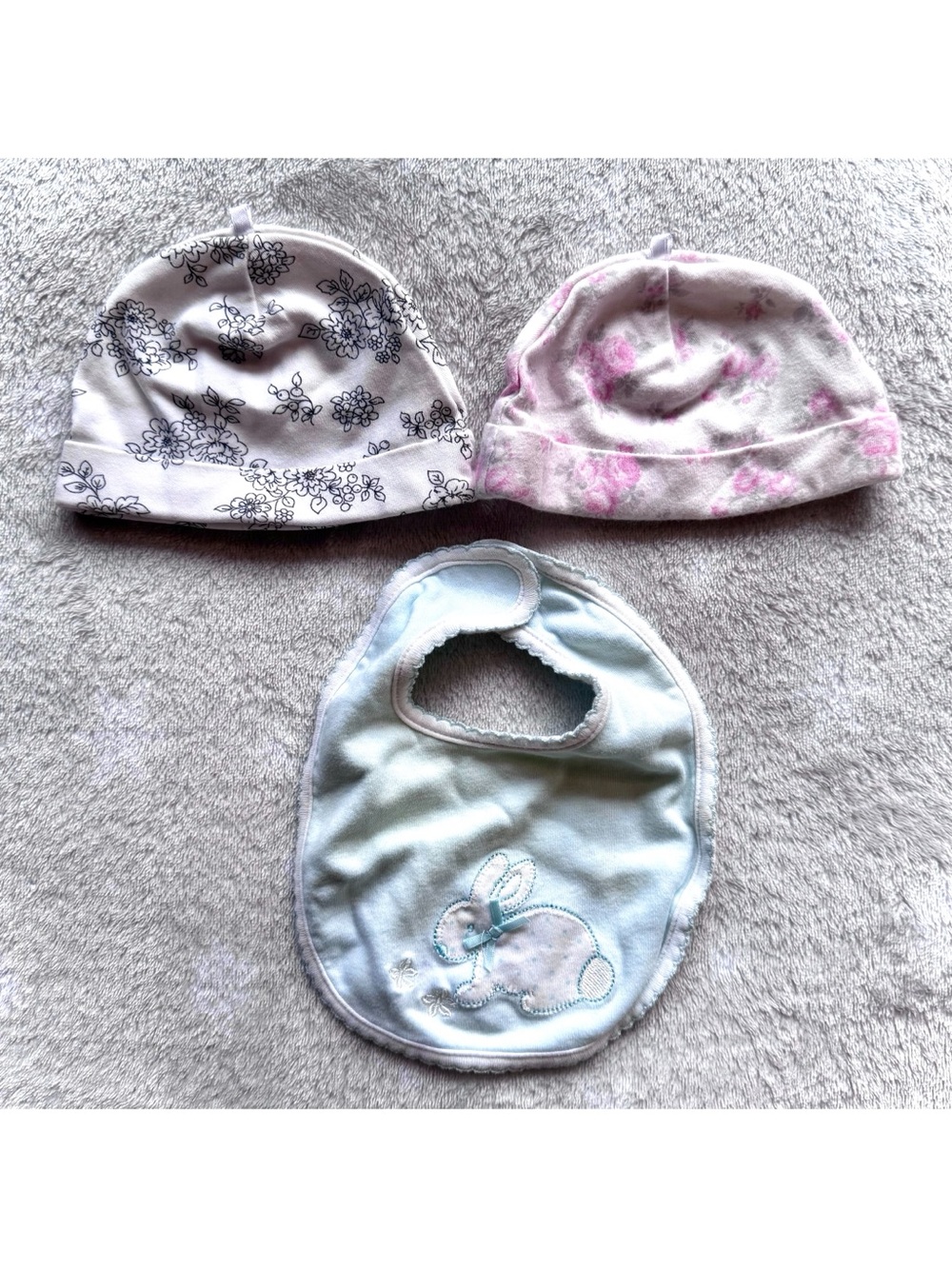 New Born Baby Cotton Hat & Bib Set — Pink Floral, White Floral, Light Blue